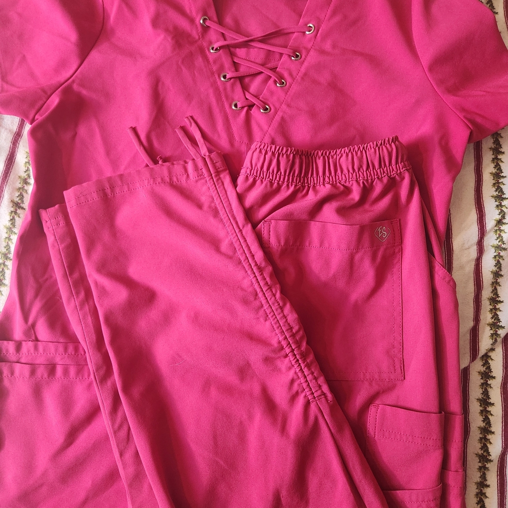 Easy Stretch Women's Pink Lace-Up Scrub Set